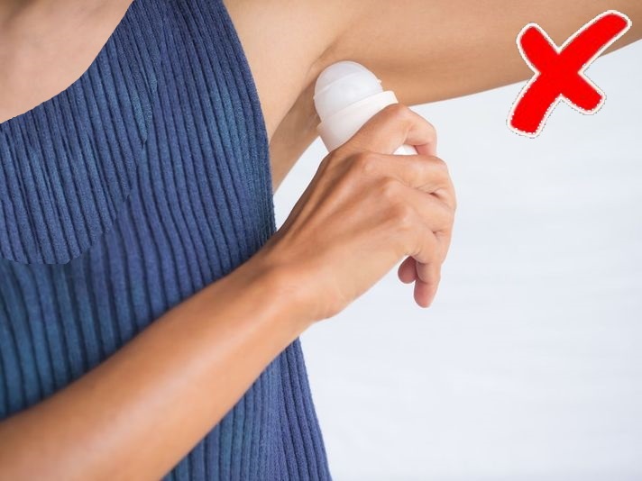 ۱۱ وسیله شخصی که حتی با نزدیکان تان هم نباید آن ها را شریک شوید 25 1696919024 98 ۱۱ وسیله شخصی که حتی با نزدیکان تان هم نباید