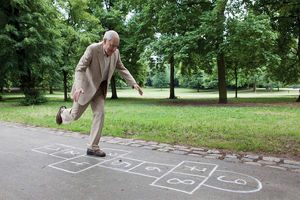 چرا اغلب تصور می‌کنیم جوان‌‌‌‌تر از سن واقعی مان هستیم؟