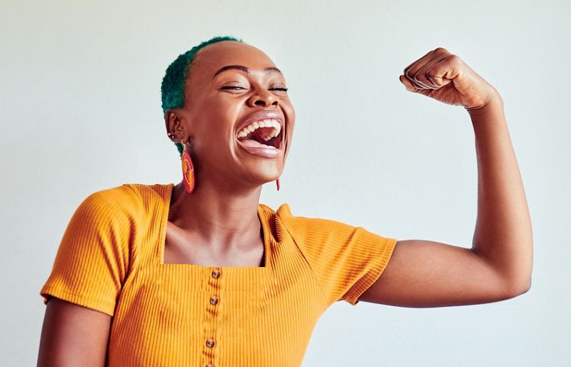 ۱۰ عادت افرادی که در سختی ها هم قوی می همانند 4 1700679252 263 ۱۰ عادت افرادی که در سختی ها هم قوی می