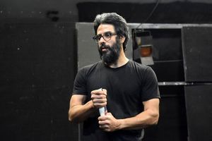 پوریا شکیبایی با نمایشی تازه در خانه هنرمندان ایران