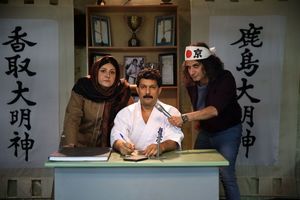 یادداشت جمشید هاشم‌پور برای «گیج‌گاه» تا نمایش «معمای تخت جمشید»