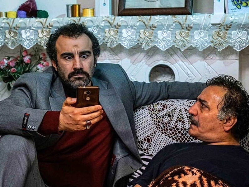 خشم «پرویز» علیه تلویزیون بهروز شد!/ از خطونشان «ستاره» تا پرکاری «الناز» 3 خشم «پرویز» علیه تلویزیون بهروز شد!/ از خط و نشان «ستاره» تا پرکاری «الناز»