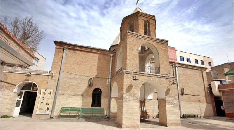 دعوت از شاه قاجار برای تماشای نمایشنامه مولیر | اجرای تئاتر در جوار این کلیسا