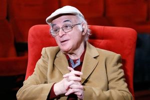 فروش «هتل» و «فسیل» نشانه اضطراب جامعه است