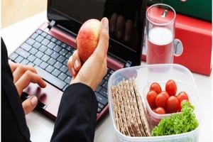 بهترین روش های لاغری مخصوص خانم های کارمند