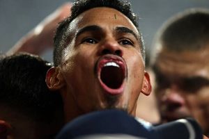 پورتو بدون طارمی بنفیکا را ۵تایی کرد!