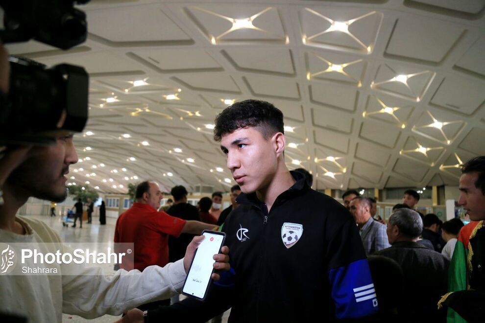 1714660188 141 برگشت تیم ملی فوتسال افغانستان به مشهد بعد از تاریخ‌سازی