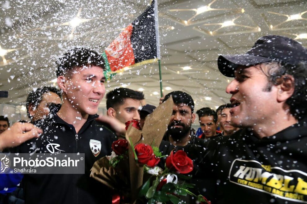 1714660188 52 برگشت تیم ملی فوتسال افغانستان به مشهد بعد از تاریخ‌سازی