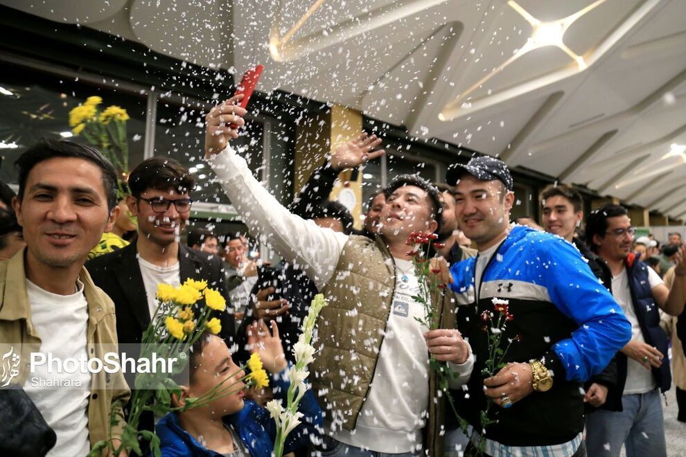 1714660189 795 برگشت تیم ملی فوتسال افغانستان به مشهد بعد از تاریخ‌سازی