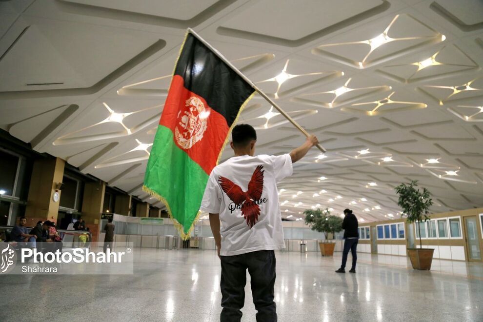 1714660190 409 برگشت تیم ملی فوتسال افغانستان به مشهد بعد از تاریخ‌سازی