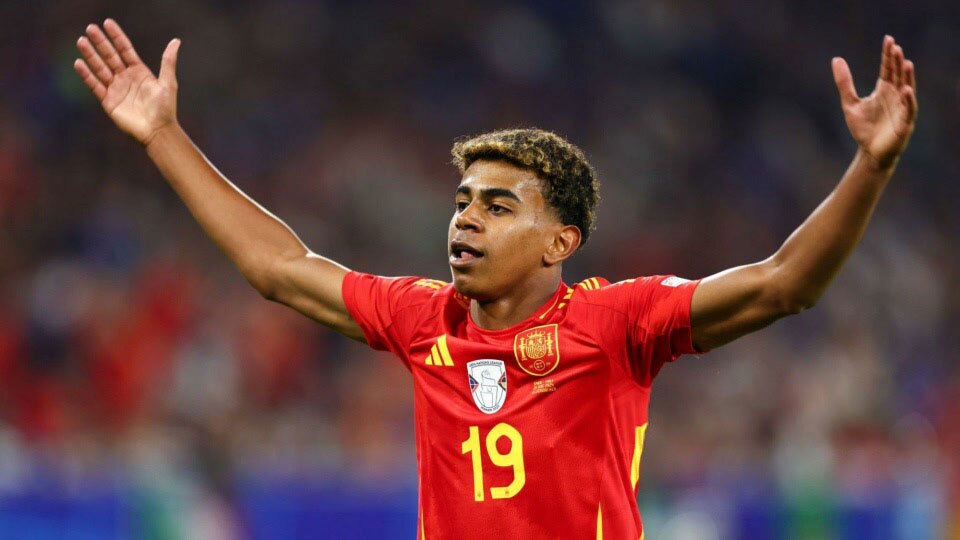 از آغوش مسی تا ستاره شدن؛ داستان شگفت‌انگیز لامین یامال، پدیده فوتبال اسپانیا (+عکس)