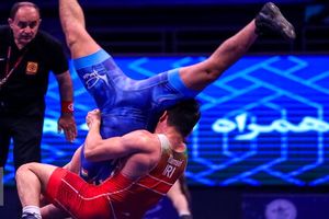 پول برای فوتبالیست هست، برای کشتی‌‎گیر نه!