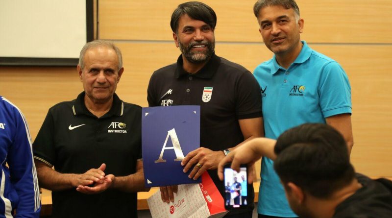 نیکبخت: من از چهره‌ام پول درمی‌آورم و نیاز ندارم زیرآب کسی را بزنم/ پیشنهاد بازگشت به استقلال را رد کردم