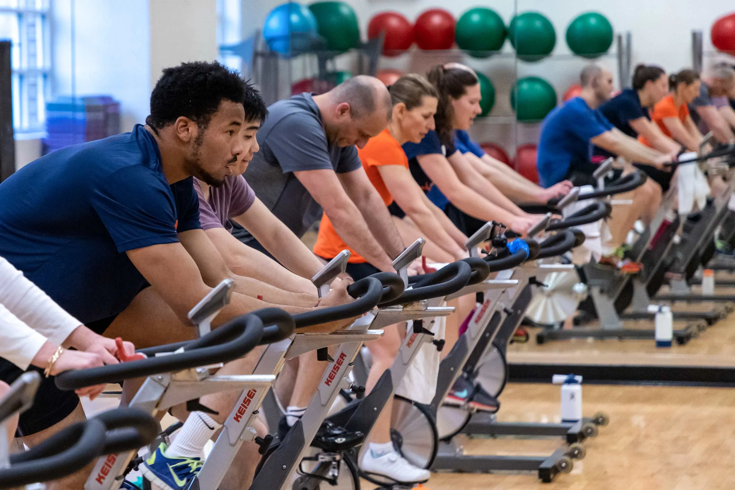 1727107795 735 معارفه بهترین تمرینات برای افت چربی بدن صبح سریع.webp