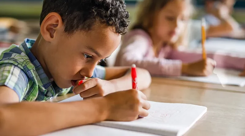 به فرزند محصل خود این ویتامین ها را بدهید