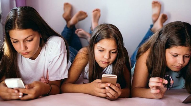 اعتیاد جوانان به شبکه‌های اجتماعی