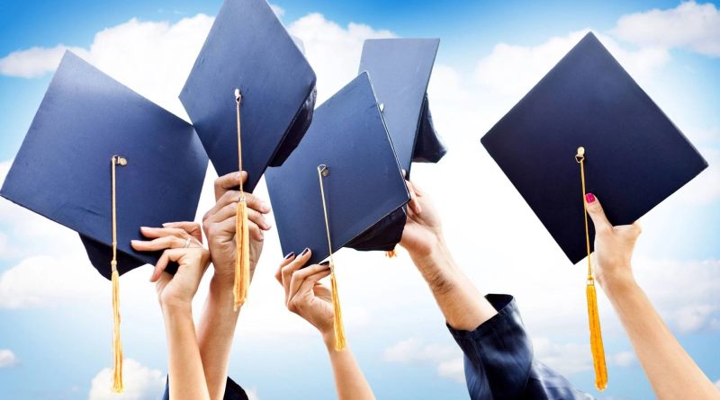 ترجمه رسمی مدارک تحصیلی: راهنمای ضروری برای دانشجویان مهاجر