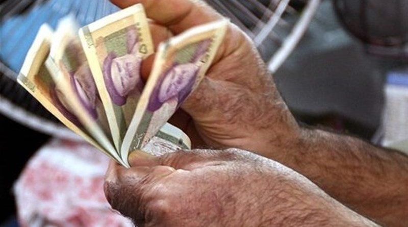 بررسی مزد سال آینده کارگران؛ معاون وزیر کار: فعلا زود است