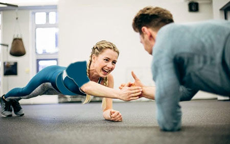 1733321677 429 ورزش کردن با همسر و بهبود کیفیت رابطه زناشویی صبح سریع