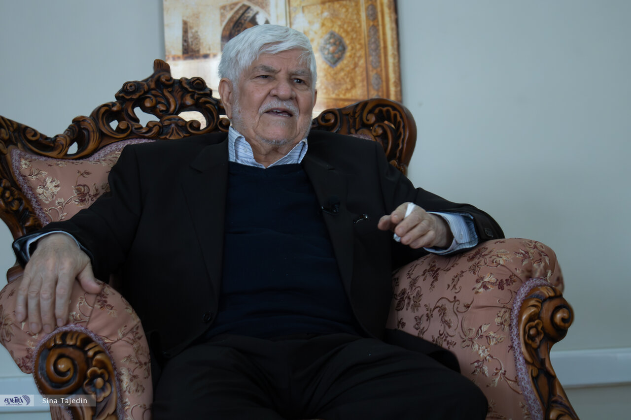 امام(ره) سریال «اوشین» را دوست داشتند/ شش تکه از سریال «امام علی» حذف شد/ حقیقت «اوشین» چیزی نبوده است که ما نشان دادیم، حذفیات بسیاری داشت_صبح سریع 7 امام(ره) سریال «اوشین» را دوست داشتند/ شش قسمت از سریال «امام علی» حذف شد/ واقعیت «اوشین» چیزی نبود که ما نشان دادیم، حذفیات زیادی داشت