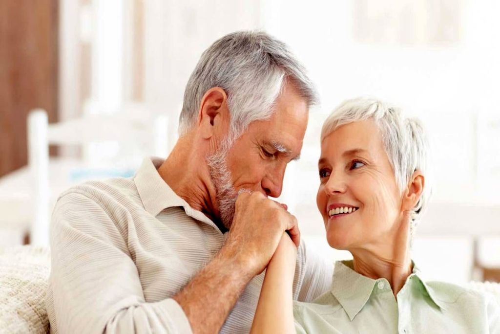 1745517507 195 چطور با 10 راهکار ساده با همسر خود رابطه بهتری