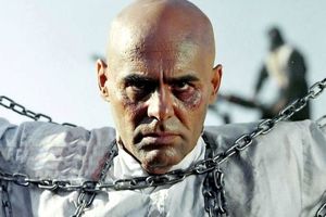 ماجرای کچل کردن جمشید هاشم‌ پور از زبان یک تهیه‌کننده/ ویدئو