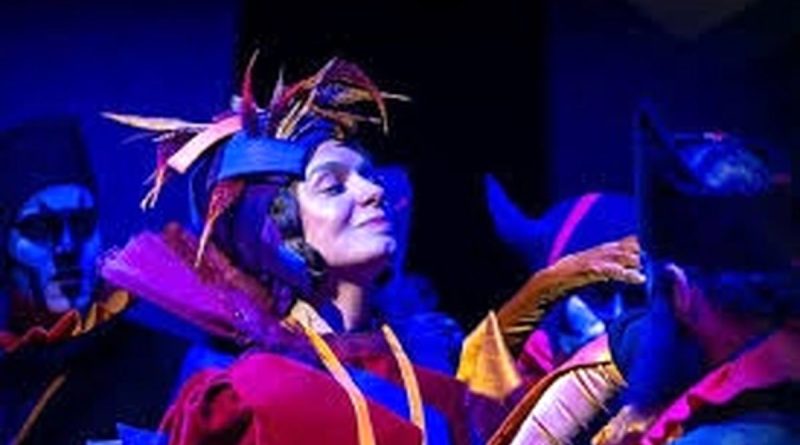 مراحل طاقت‌فرسای گریمِ الیکا عبدالرزاقی برای «شاه لیر»/ ویدئو