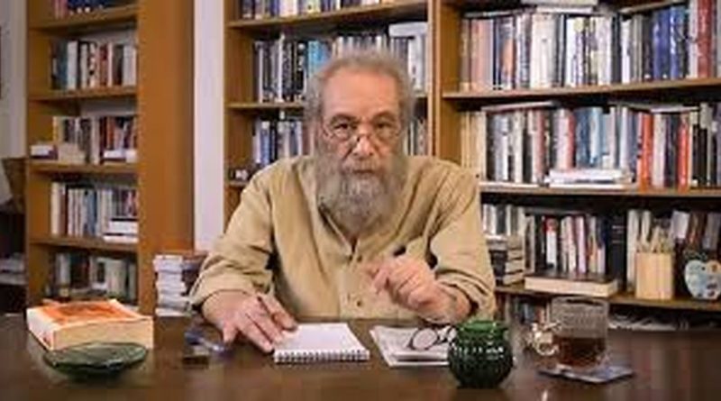 حمله بی‌سابقه فراستی به فیلم پیرپسر / ویدئو