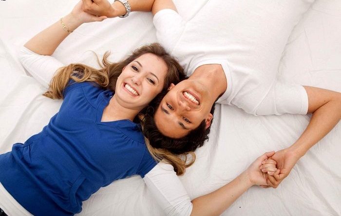 9 روش برای علاقه مند نگه داشتن همسر