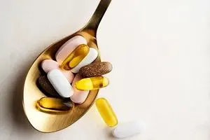 کمبود ۳ ویتامین از عوامل بروز چروک دور چشم
